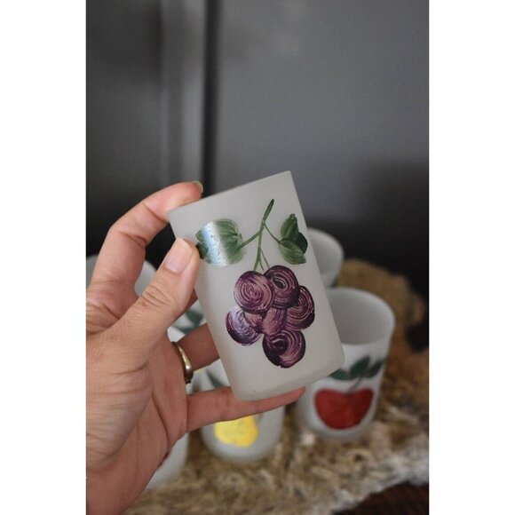 Federal Eight (8) Frosted Fruit Juice Glasses handpainted apple grape strawberry - Picture 6 of 8